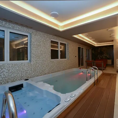 Laguna 36 Lux *